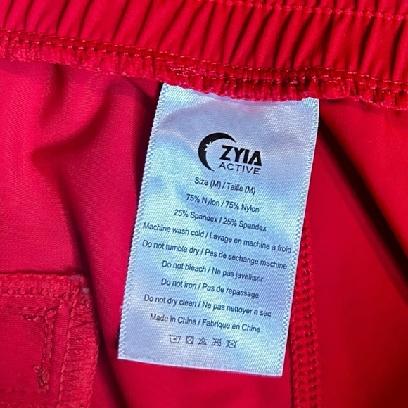 ZYIA Active Everywhere Red Ankle Zipper Jogger Pants- Medium - Picture 9 of 12